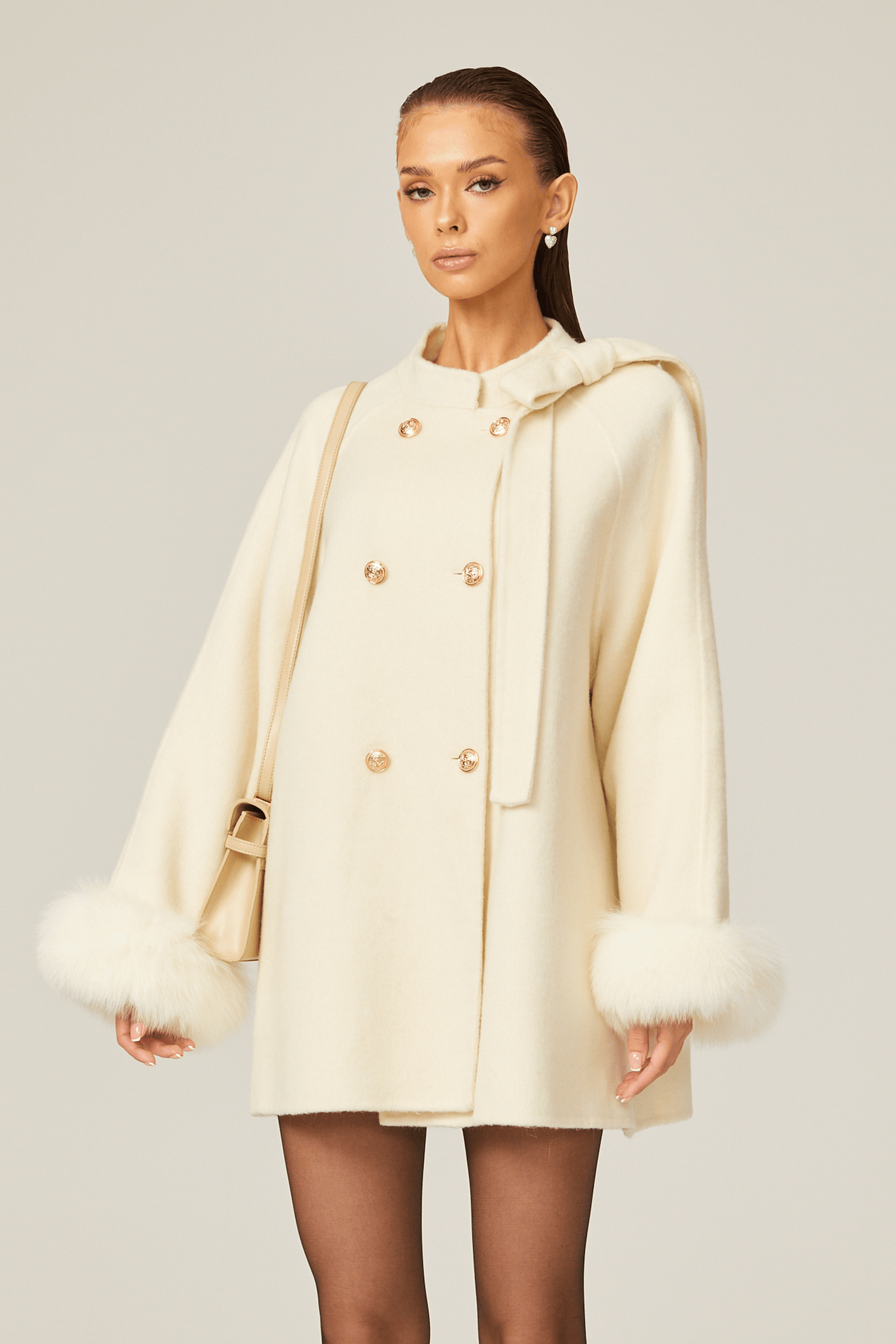 Elegant Charm Kürk Detaylı Krem Kaban