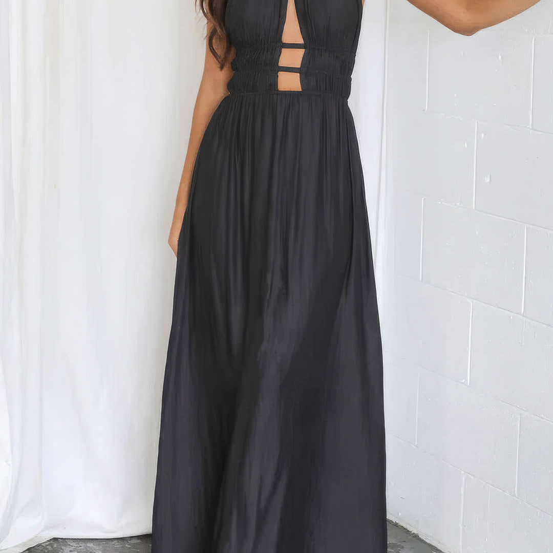 Halter Yaka Kesik Detaylı Kolsuz Maxi Elbise