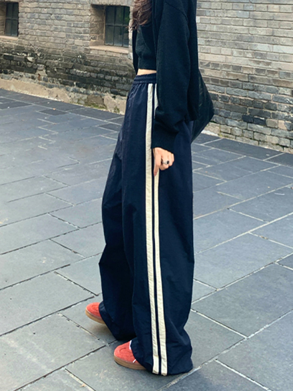 Kontrast Yan Kesim Bağcıklı Pantolon