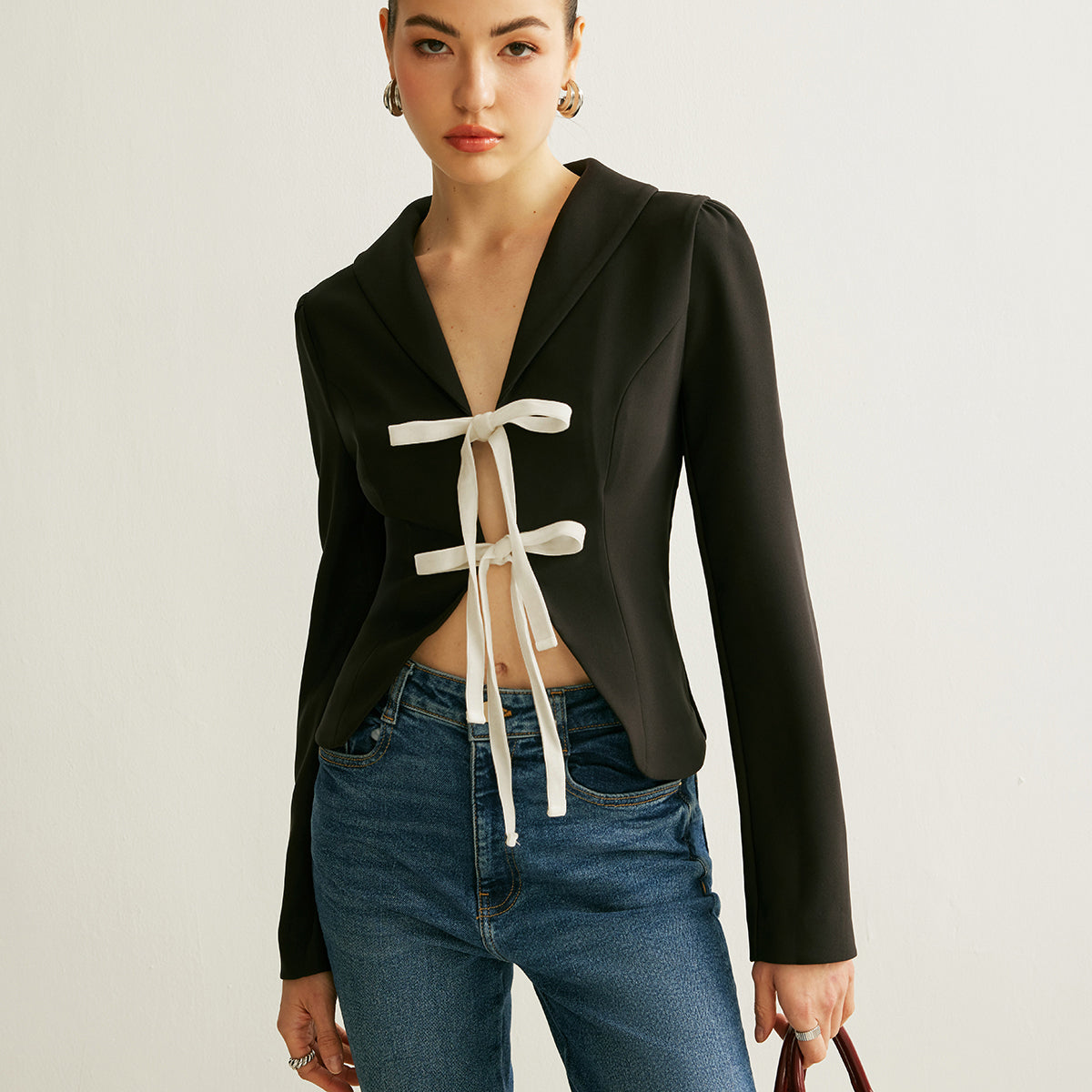 V Yaka Önü Bağlamalı Blazer