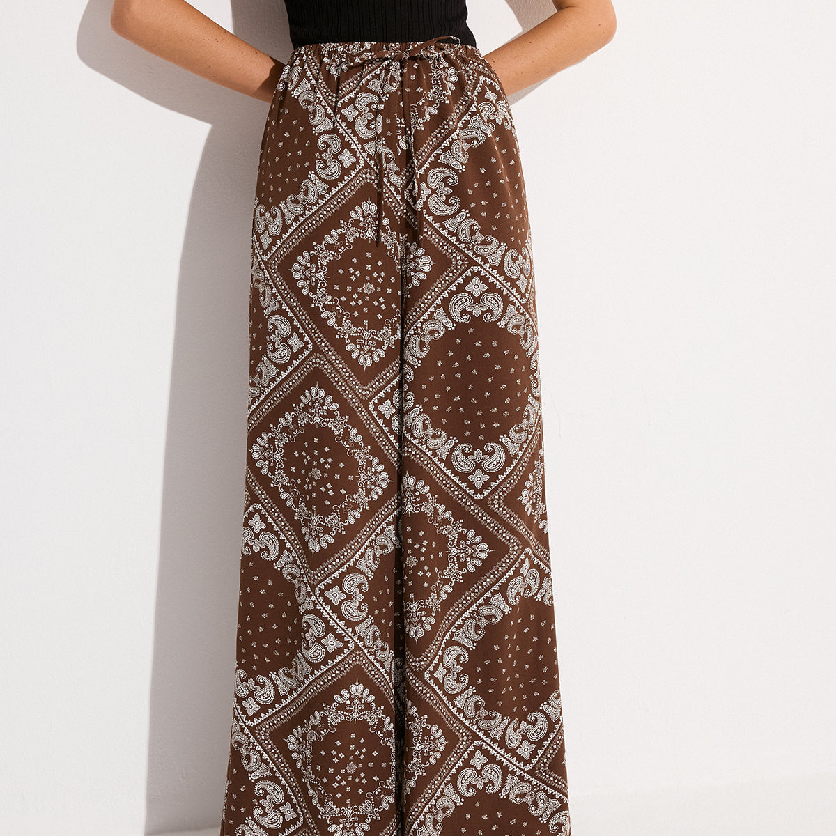 Paisley Desenli Cepli Geniş Paça Pantolon