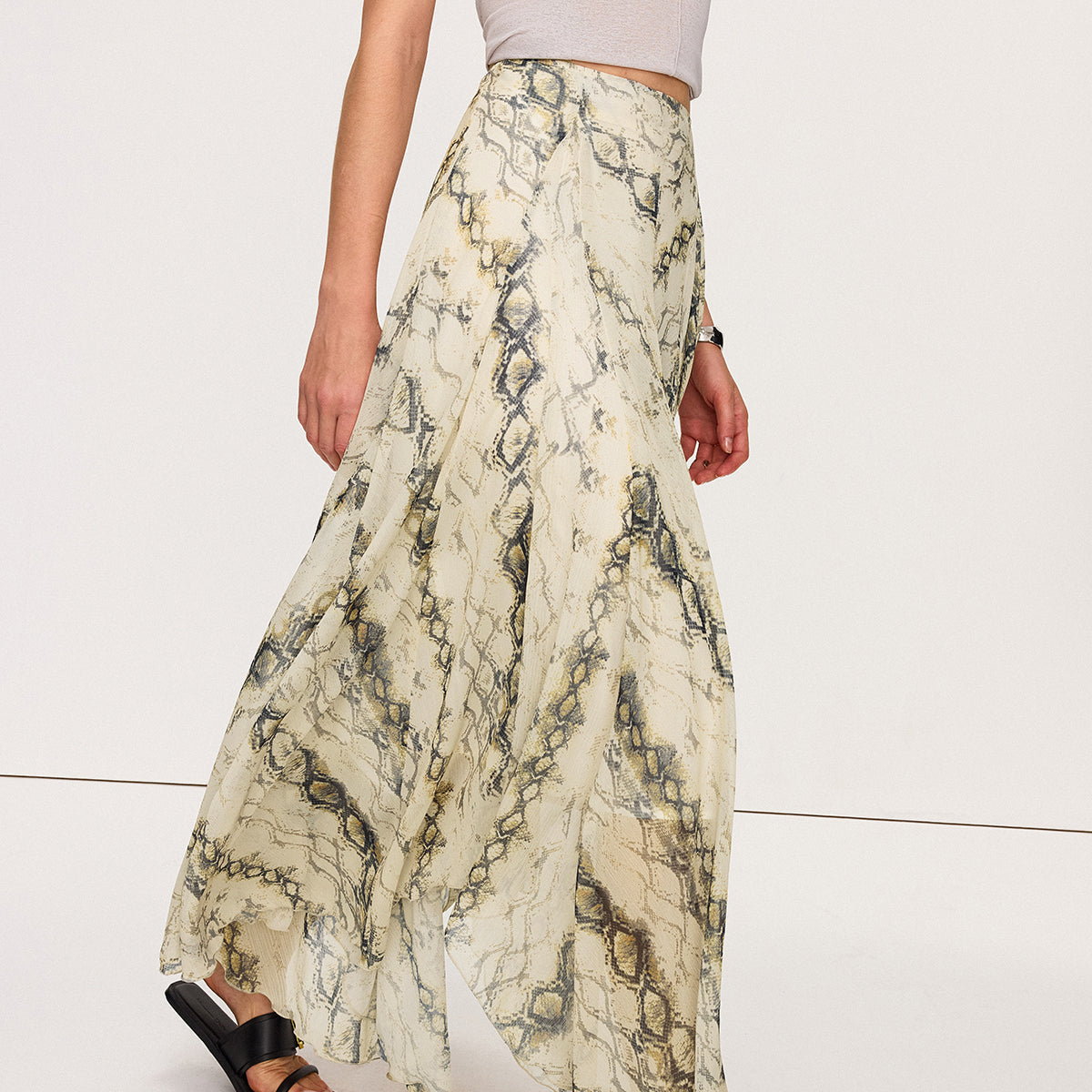 Yarı Şeffaf Yılan Desenli Uçuşan Uzun Etek