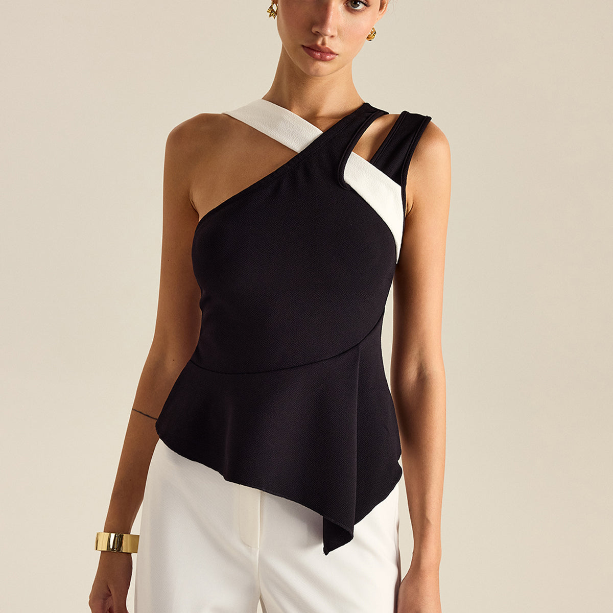Asimetrik Peplum Üst