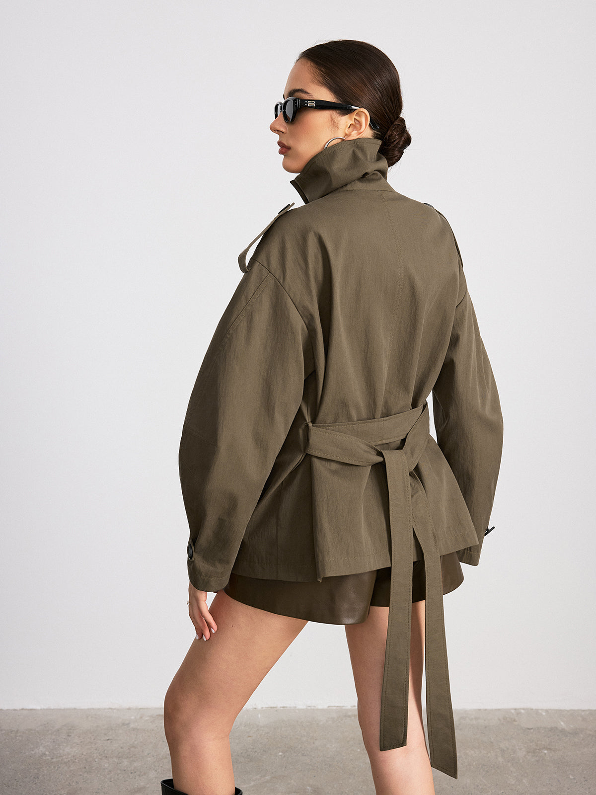 Çift Sıra Düğmeli & Kuşaklı Trençkot
