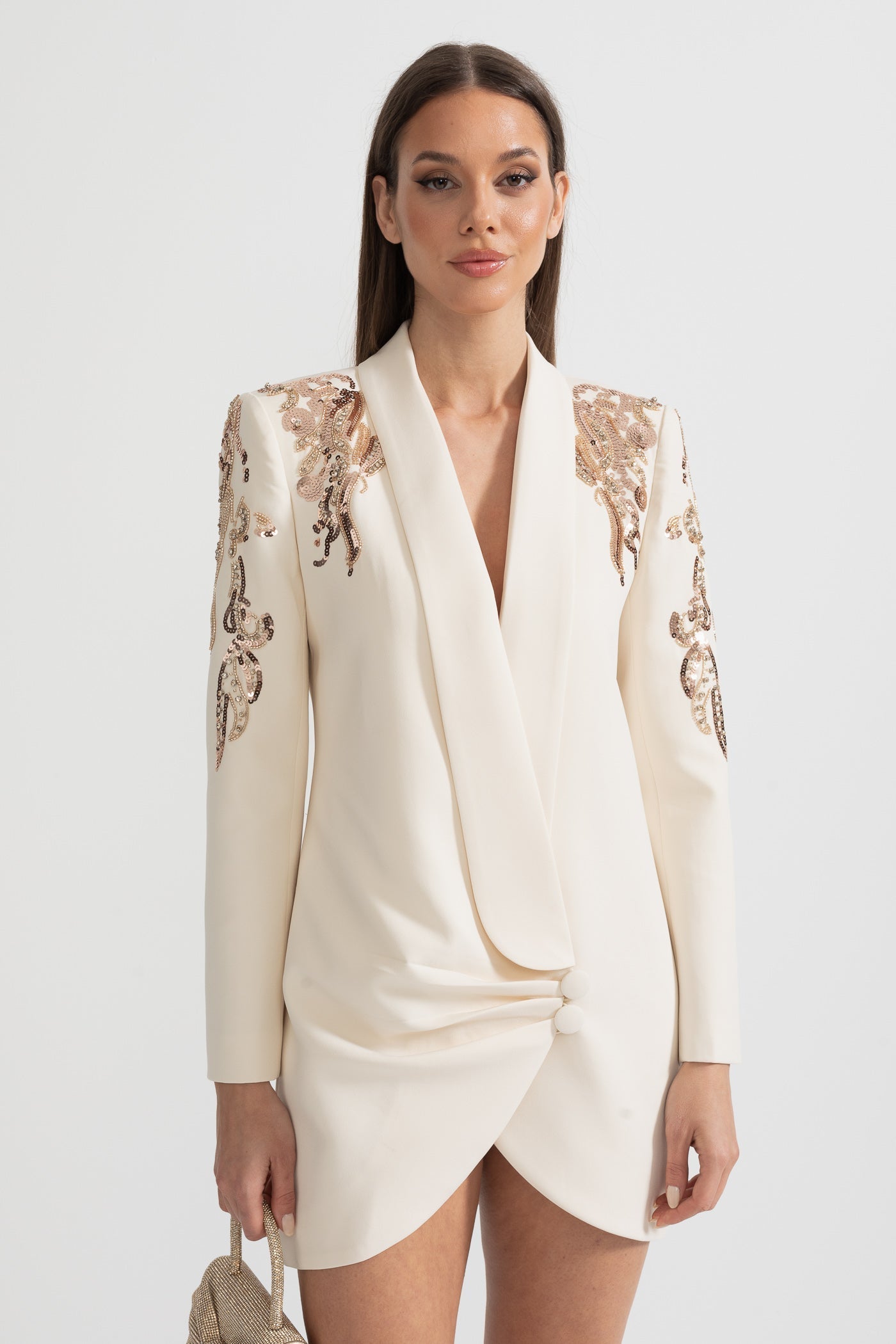 Fildişi Renk Drapeli Blazer – İnce Omuz Nakışlı