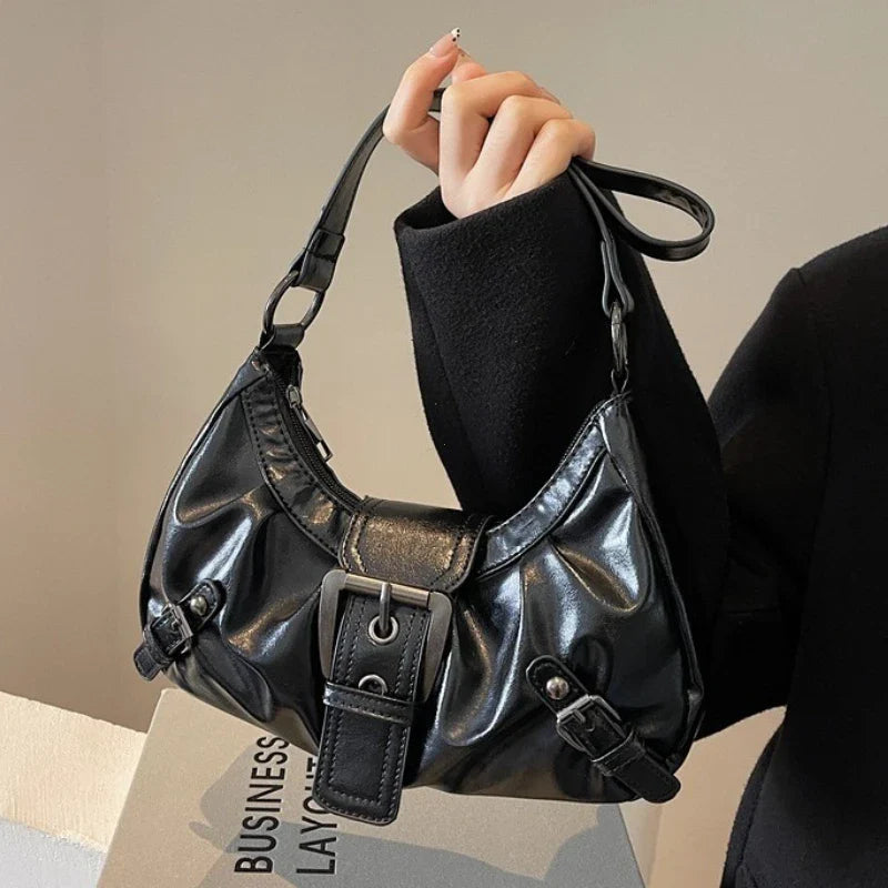 Retro Pileli Hobo Omuz Çantası